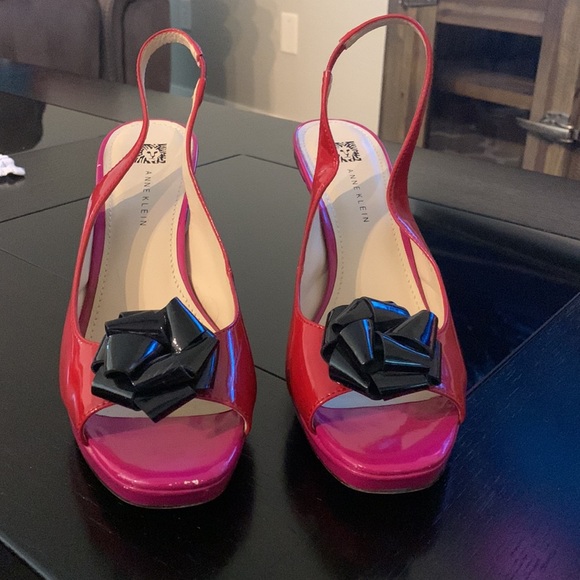 Anne Klein Red, Pink & Black Patent Leather Peep toe sling back pumps black bow - Picture 2 of 10